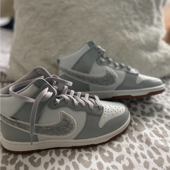 Women’s Nike Dunks, Size 8. New. - Picture 2 of 3